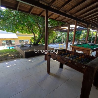 Casa de Condomínio com 287m², 6 quartos (sendo 4 suítes), 3 garagens, no bairro Bosque das Mansões em São José