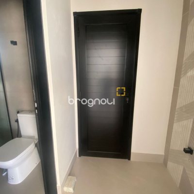 Casa com 300m², 3 quartos (sendo 2 suítes), 2 garagens, no bairro Pedra Branca em Palhoça