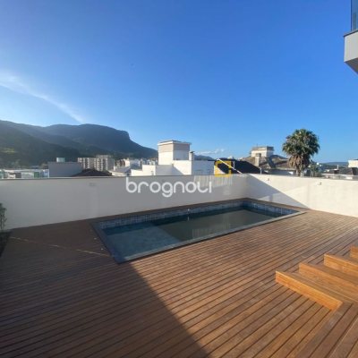 Casa com 300m², 3 quartos (sendo 2 suítes), 2 garagens, no bairro Pedra Branca em Palhoça