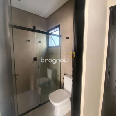 Casa com 300m², 3 quartos (sendo 2 suítes), 2 garagens, no bairro Pedra Branca em Palhoça