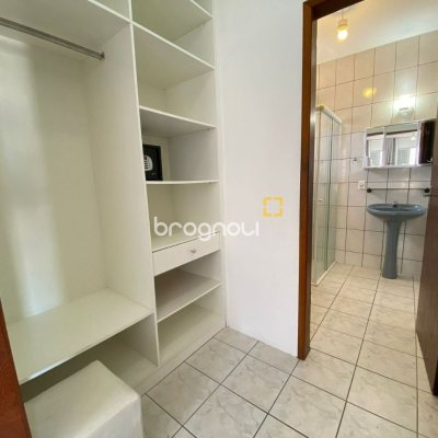 Casa com 270m², 4 garagens, no bairro Ingleses em Florianópolis