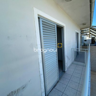 Casa com 270m², 4 garagens, no bairro Ingleses em Florianópolis