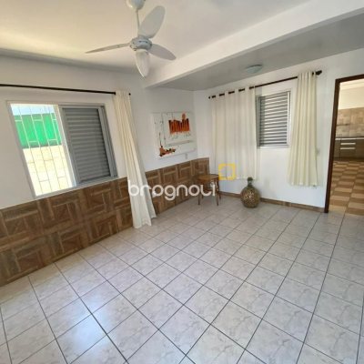 Casa com 270m², 4 garagens, no bairro Ingleses em Florianópolis