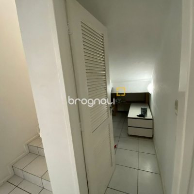 Casa com 270m², 4 garagens, no bairro Ingleses em Florianópolis