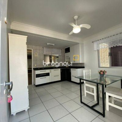 Casa com 270m², 4 garagens, no bairro Ingleses em Florianópolis