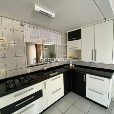 Casa com 270m², 4 garagens, no bairro Ingleses em Florianópolis
