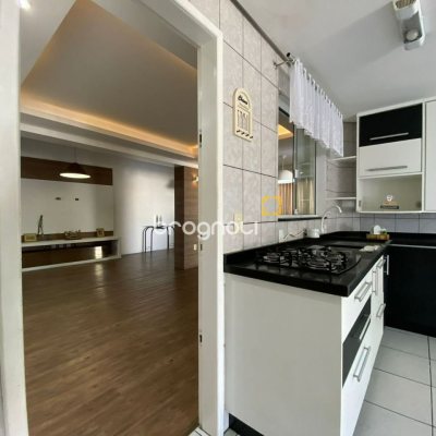Casa com 270m², 4 garagens, no bairro Ingleses em Florianópolis