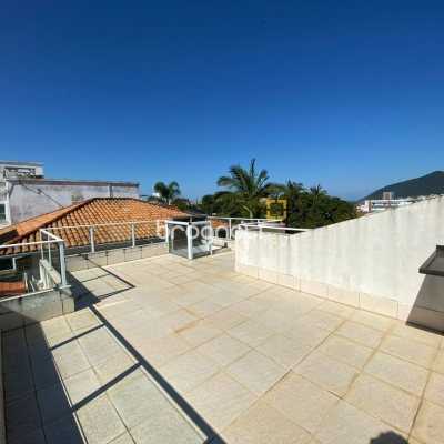 Casa com 270m², 4 garagens, no bairro Ingleses em Florianópolis