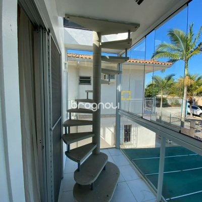 Casa com 270m², 4 garagens, no bairro Ingleses em Florianópolis