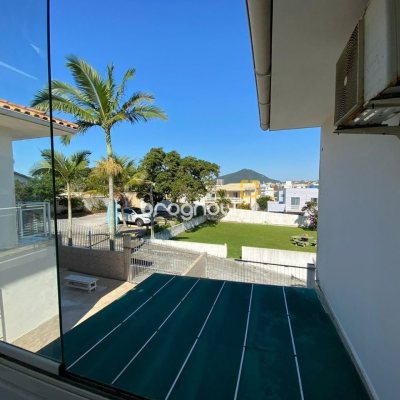 Casa com 270m², 4 garagens, no bairro Ingleses em Florianópolis