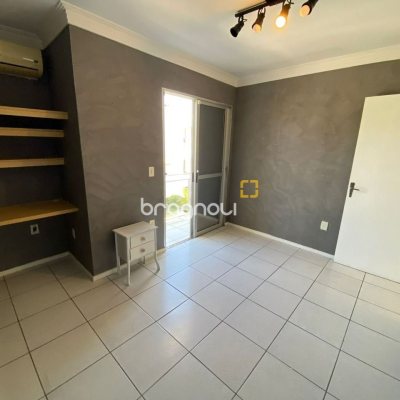 Casa com 270m², 4 garagens, no bairro Ingleses em Florianópolis
