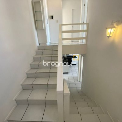 Casa com 270m², 4 garagens, no bairro Ingleses em Florianópolis