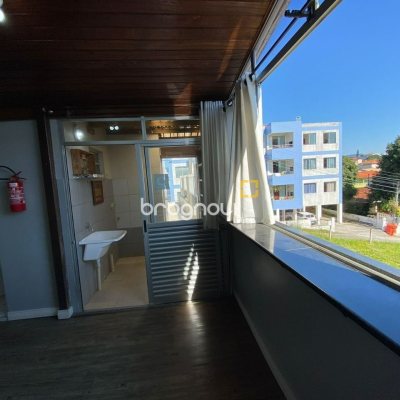 Casa com 270m², 4 garagens, no bairro Ingleses em Florianópolis