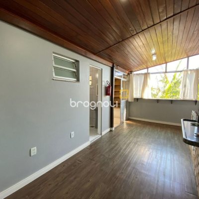 Casa com 270m², 4 garagens, no bairro Ingleses em Florianópolis
