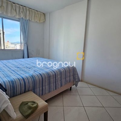 Apartamento com 82m², 3 quartos, 1 garagem, no bairro Campinas em São José