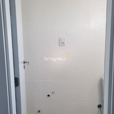 Sala com 42m², 1 garagem, no bairro Ingleses do Rio Vermelho em Florianópolis