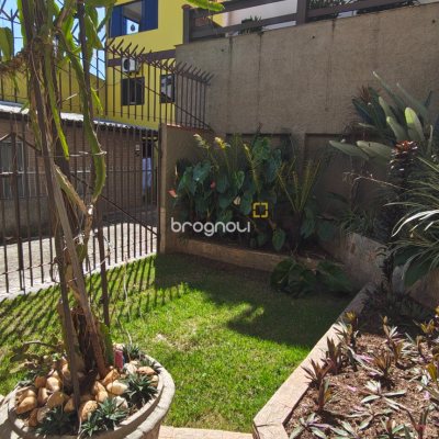 Casa com 221m², 4 quartos (sendo 2 suítes), 1 garagem, no bairro Estreito em Florianópolis
