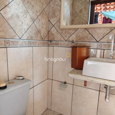 Casa com 221m², 4 quartos (sendo 2 suítes), 1 garagem, no bairro Estreito em Florianópolis