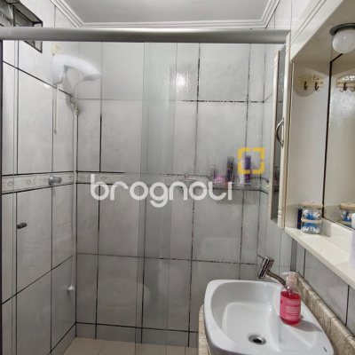 Casa com 221m², 4 quartos (sendo 2 suítes), 1 garagem, no bairro Estreito em Florianópolis