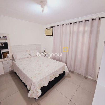 Casa com 221m², 4 quartos (sendo 2 suítes), 1 garagem, no bairro Estreito em Florianópolis