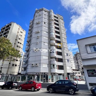 Cobertura com 162m², 4 quartos (sendo 1 suíte), 1 garagem, no bairro Centro em Florianópolis