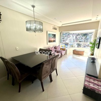 Cobertura com 162m², 4 quartos (sendo 1 suíte), 1 garagem, no bairro Centro em Florianópolis