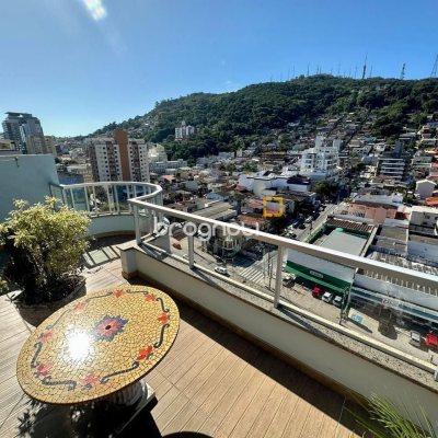 Cobertura com 162m², 4 quartos (sendo 1 suíte), 1 garagem, no bairro Centro em Florianópolis