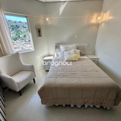 Cobertura com 162m², 4 quartos (sendo 1 suíte), 1 garagem, no bairro Centro em Florianópolis