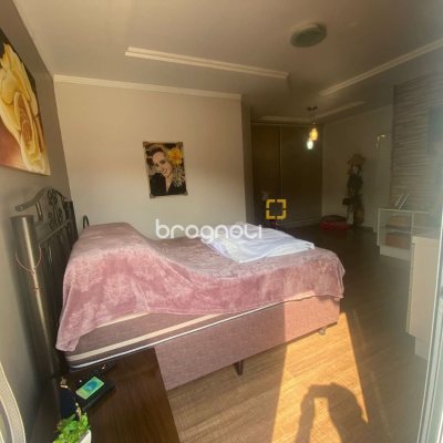 Casa com 350m², 7 quartos (sendo 1 suíte), 5 garagens, no bairro Passa Vinte em Palhoça
