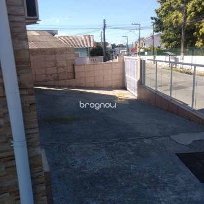 Casa com 350m², 7 quartos (sendo 1 suíte), 5 garagens, no bairro Passa Vinte em Palhoça