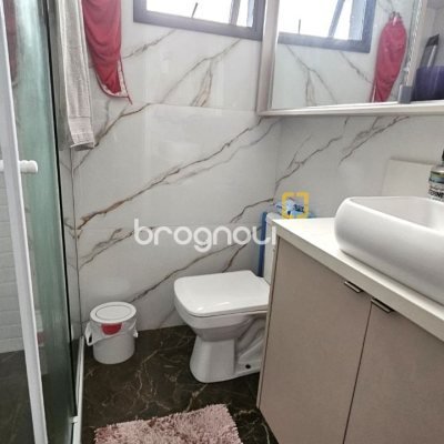 Prédio com 240m², 2 garagens, no bairro Jardim Atlântico em Florianópolis