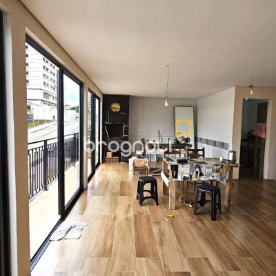 Prédio com 240m², 2 garagens, no bairro Jardim Atlântico em Florianópolis
