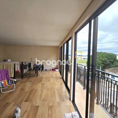 Prédio com 240m², 2 garagens, no bairro Jardim Atlântico em Florianópolis
