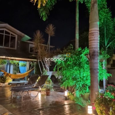 Casa com 567m², 4 quartos (sendo 2 suítes), 3 garagens, no bairro Ingleses em Florianópolis