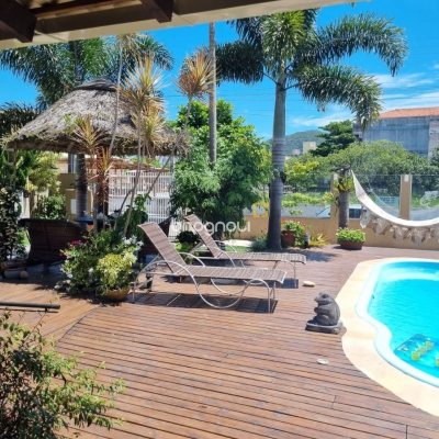 Casa com 567m², 4 quartos (sendo 2 suítes), 3 garagens, no bairro Ingleses em Florianópolis