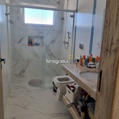 Casa com 567m², 4 quartos (sendo 2 suítes), 3 garagens, no bairro Ingleses em Florianópolis