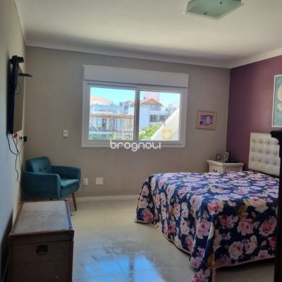 Casa com 567m², 4 quartos (sendo 2 suítes), 3 garagens, no bairro Ingleses em Florianópolis