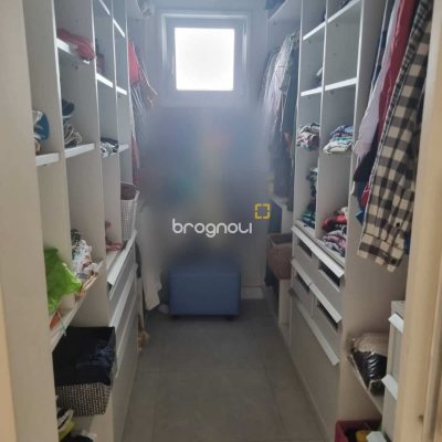 Casa com 567m², 4 quartos (sendo 2 suítes), 3 garagens, no bairro Ingleses em Florianópolis