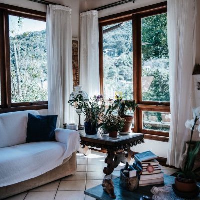 Casa de Condomínio com 300m², 4 quartos (sendo 1 suíte), 4 garagens, no bairro Rio Tavares em Florianópolis