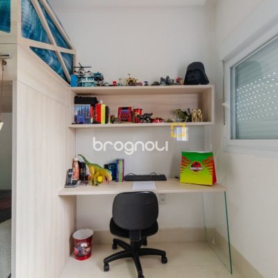Casa com 393m², 5 quartos (sendo 4 suítes), 2 garagens, no bairro Jurerê Internacional em Florianópolis