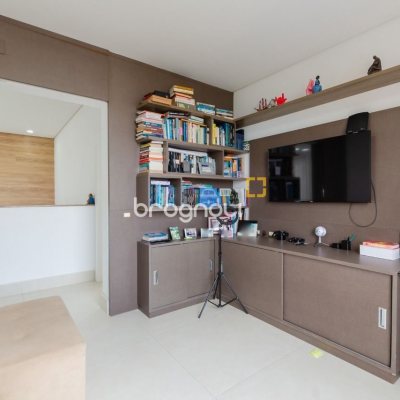 Casa com 393m², 5 quartos (sendo 4 suítes), 2 garagens, no bairro Jurerê Internacional em Florianópolis