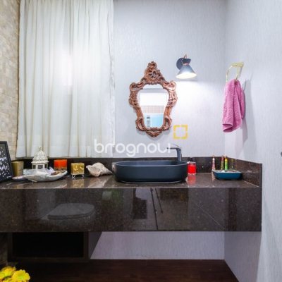 Casa com 393m², 5 quartos (sendo 4 suítes), 2 garagens, no bairro Jurerê Internacional em Florianópolis