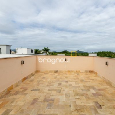 Casa com 393m², 5 quartos (sendo 4 suítes), 2 garagens, no bairro Jurerê Internacional em Florianópolis