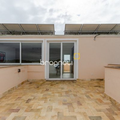 Casa com 393m², 5 quartos (sendo 4 suítes), 2 garagens, no bairro Jurerê Internacional em Florianópolis