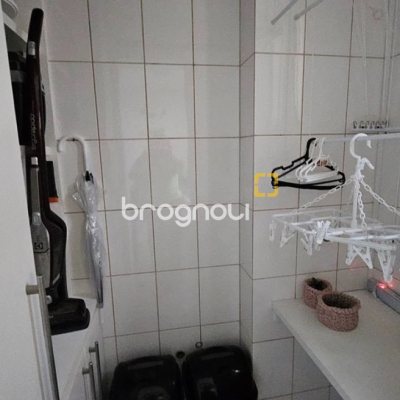 Apartamento com 114m², 3 quartos (sendo 1 suíte), 2 garagens, no bairro Coqueiros em Florianópolis