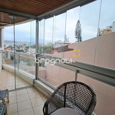 Apartamento com 114m², 3 quartos (sendo 1 suíte), 2 garagens, no bairro Coqueiros em Florianópolis