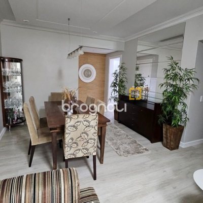 Apartamento com 114m², 3 quartos (sendo 1 suíte), 2 garagens, no bairro Coqueiros em Florianópolis