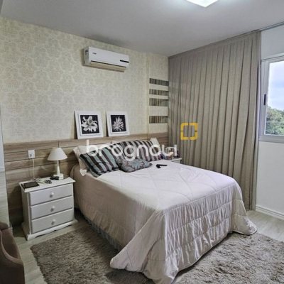 Apartamento com 114m², 3 quartos (sendo 1 suíte), 2 garagens, no bairro Coqueiros em Florianópolis