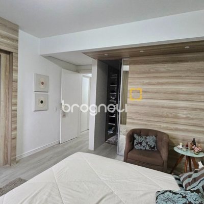 Apartamento com 114m², 3 quartos (sendo 1 suíte), 2 garagens, no bairro Coqueiros em Florianópolis
