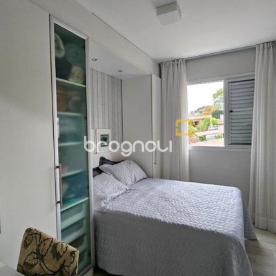 Apartamento com 114m², 3 quartos (sendo 1 suíte), 2 garagens, no bairro Coqueiros em Florianópolis